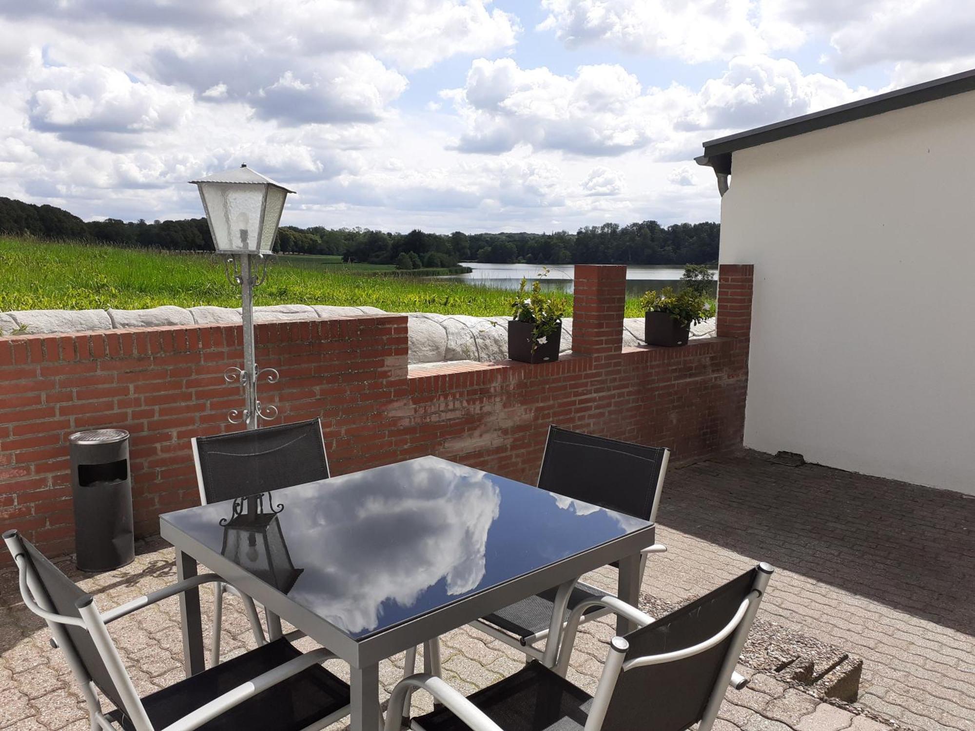 Erdgeschoss-Appartement Mit Seeterasse Ahrensbok Zimmer foto
